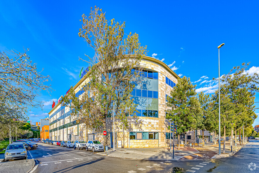 Carretera Hospitalet, 147, Cornellà De Llobregat, Barcelona en alquiler - Foto del edificio - Imagen 2 de 4