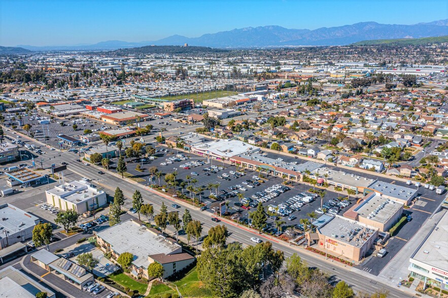 19031-19075 Colima Rd, Rowland Heights, CA en alquiler - Foto del edificio - Imagen 3 de 8