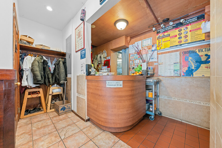 253-09 Northern Blvd, Flushing, NY en venta - Foto del interior - Imagen 3 de 21