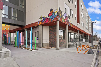 2111 E 48th Ave, Denver, CO en alquiler Foto del edificio- Imagen 2 de 6