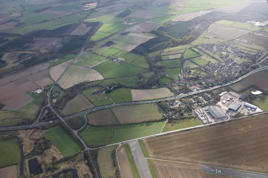 Bunkers Hill, Gamston en venta - Vista aérea - Imagen 2 de 2