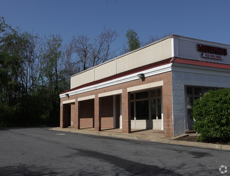 19710 Fisher Ave, Poolesville, MD en alquiler - Foto del edificio - Imagen 2 de 3