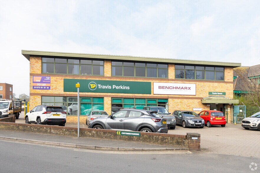 Oak Rd, Leatherhead en alquiler - Foto del edificio - Imagen 2 de 3