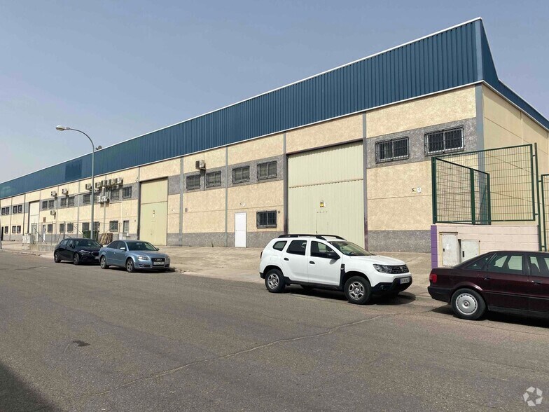 Nave en Yuncos, Toledo en venta - Foto del edificio - Imagen 1 de 1