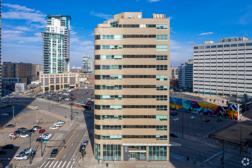 1800 Glenarm Pl, Denver, CO en alquiler - Foto del edificio - Imagen 2 de 61