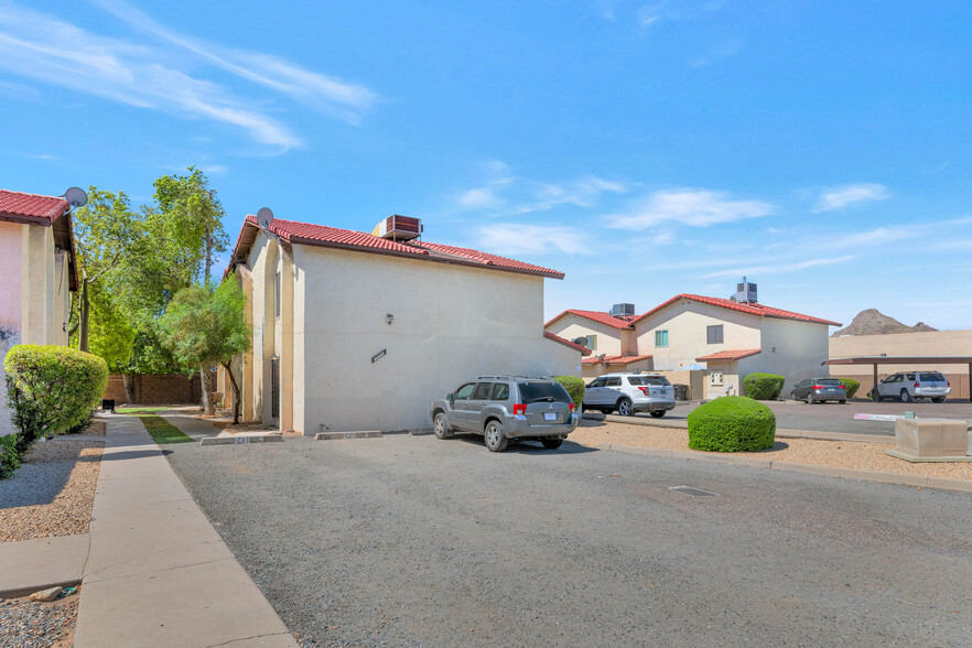 2431 E Tracy Ln, Phoenix, AZ en venta - Foto del edificio - Imagen 2 de 9