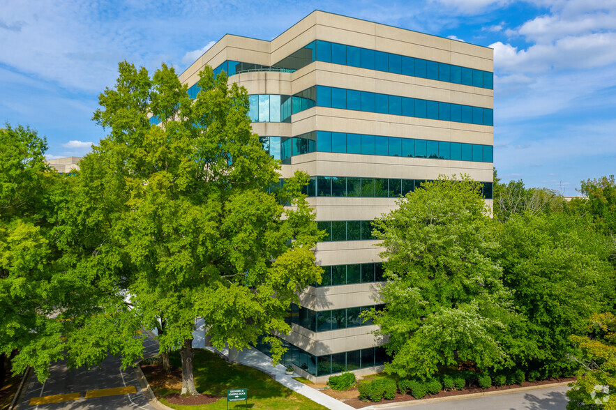 555 Marriott Dr, Nashville, TN en alquiler - Foto del edificio - Imagen 2 de 3