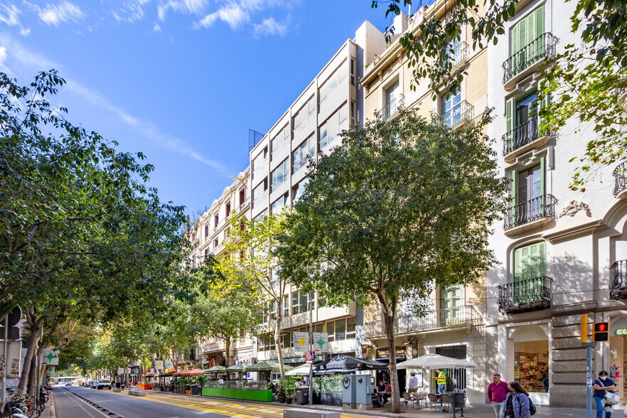 Oficina en Barcelona en alquiler - Foto del edificio - Imagen 3 de 7