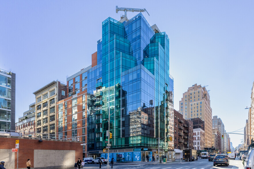 166 W 18th St, New York, NY en venta - Foto del edificio - Imagen 1 de 8