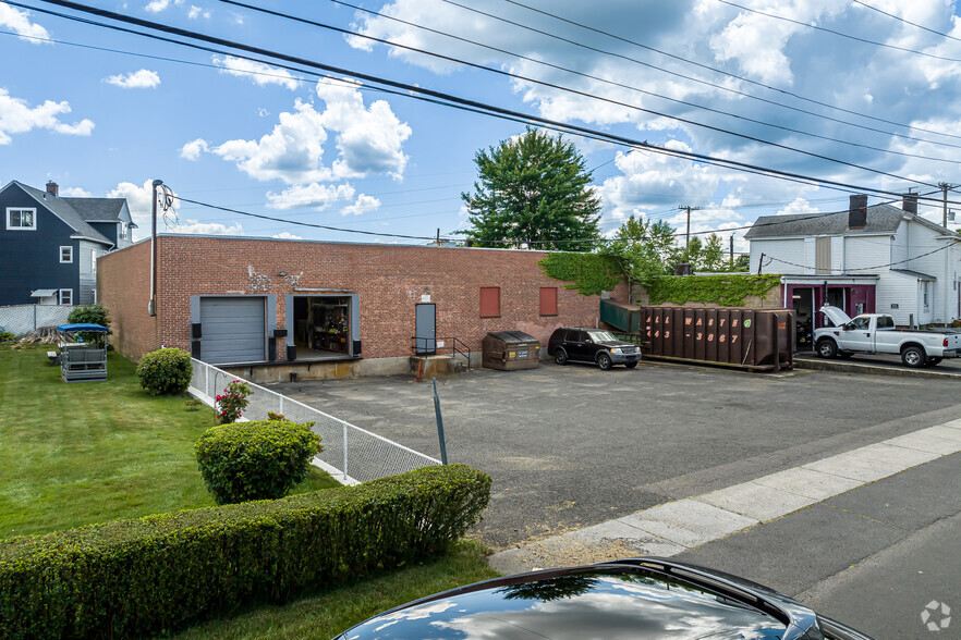 453 New Park Ave, West Hartford, CT en alquiler - Foto del edificio - Imagen 3 de 7