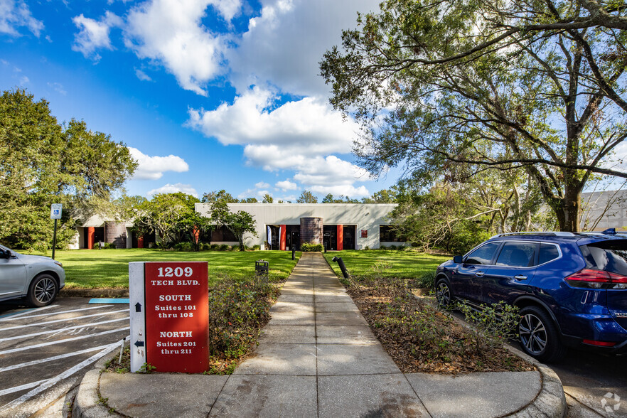 1209 Tech Blvd, Tampa, FL en alquiler - Foto del edificio - Imagen 1 de 5