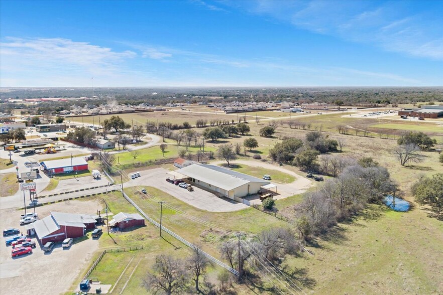 1220 Robertson Rd, Salado, TX en venta - Foto del edificio - Imagen 1 de 20