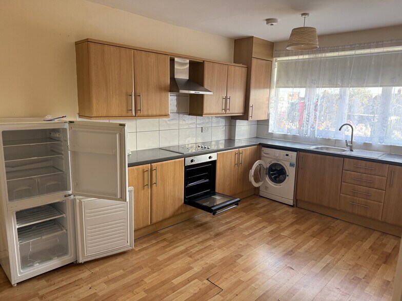 40-40A High St, Ilford en venta - Foto del edificio - Imagen 3 de 12