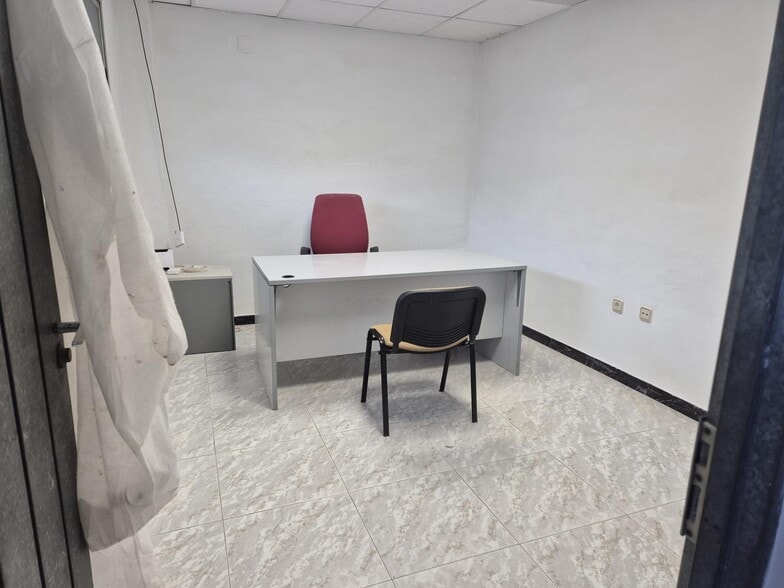 Nave en Llíria, Valencia en venta - Foto del edificio - Imagen 3 de 18