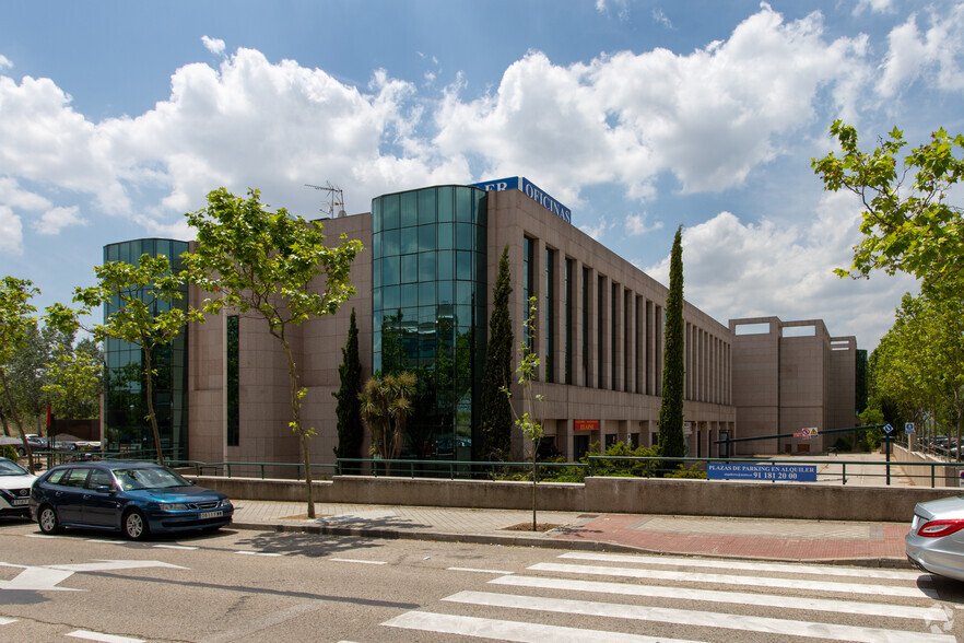 Calle Chile, 8, Las Rozas de Madrid, Madrid en alquiler - Foto del edificio - Imagen 2 de 4