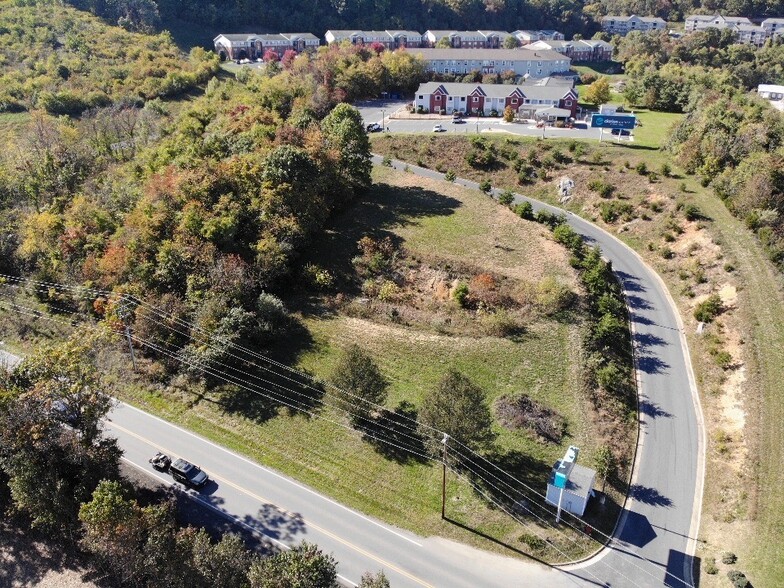 202 Frontier Dr, Staunton, VA en venta - Foto del edificio - Imagen 3 de 4