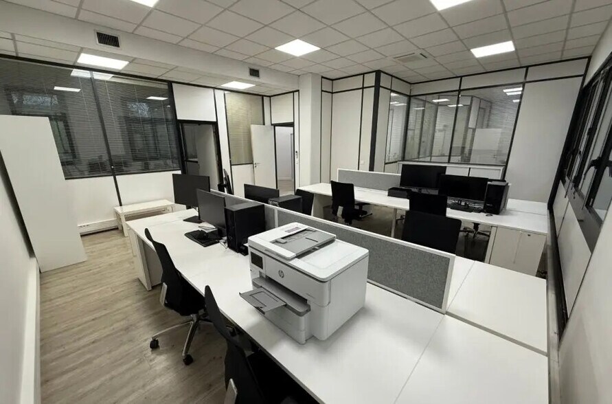 107-113 Rue Victor Hugo, Levallois-Perret en alquiler - Foto del edificio - Imagen 3 de 16