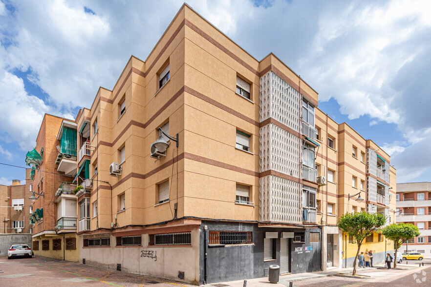 Edificios residenciales en Alcobendas, MAD en venta - Foto del edificio - Imagen 3 de 3