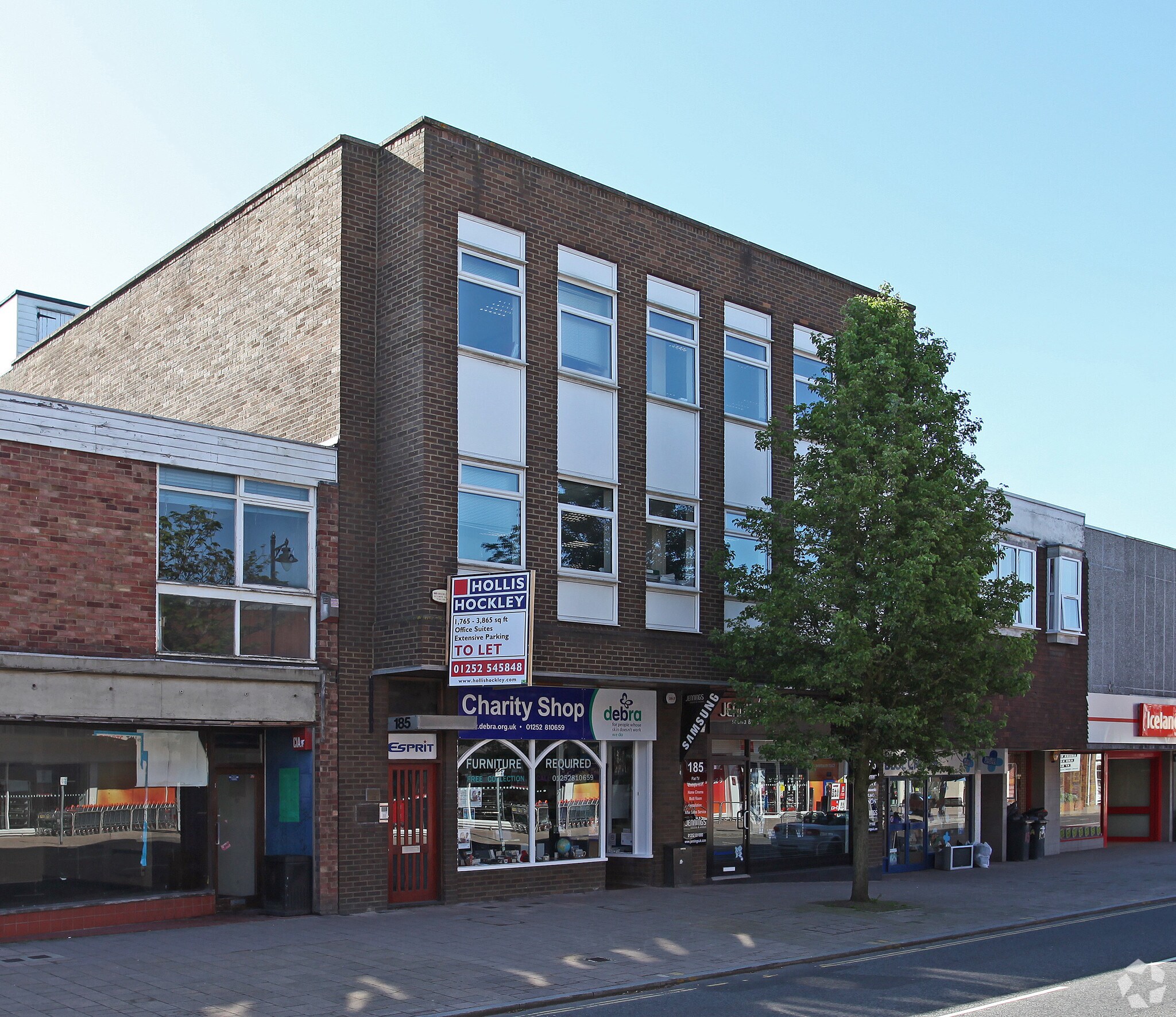 185 Fleet Rd, Fleet en venta Foto del edificio- Imagen 1 de 3