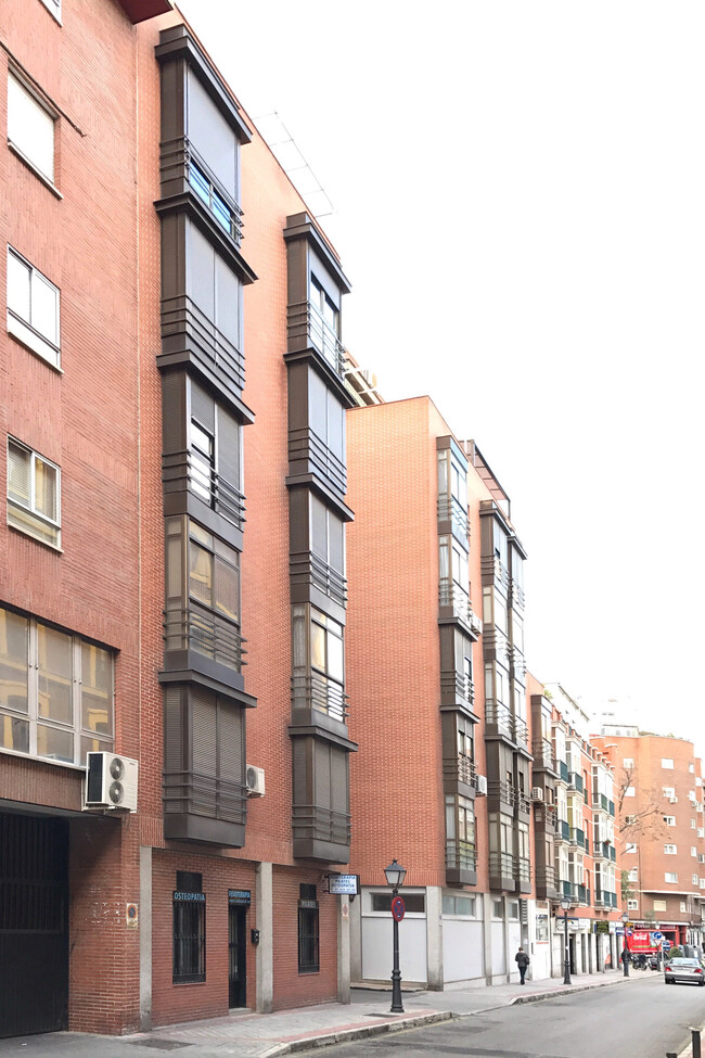 Más detalles de Calle General Palanca, 24, Madrid - Local en alquiler