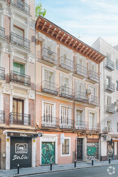 Calle de Hartzenbusch, 9, Madrid, Madrid en venta - Foto del edificio - Imagen 2 de 3