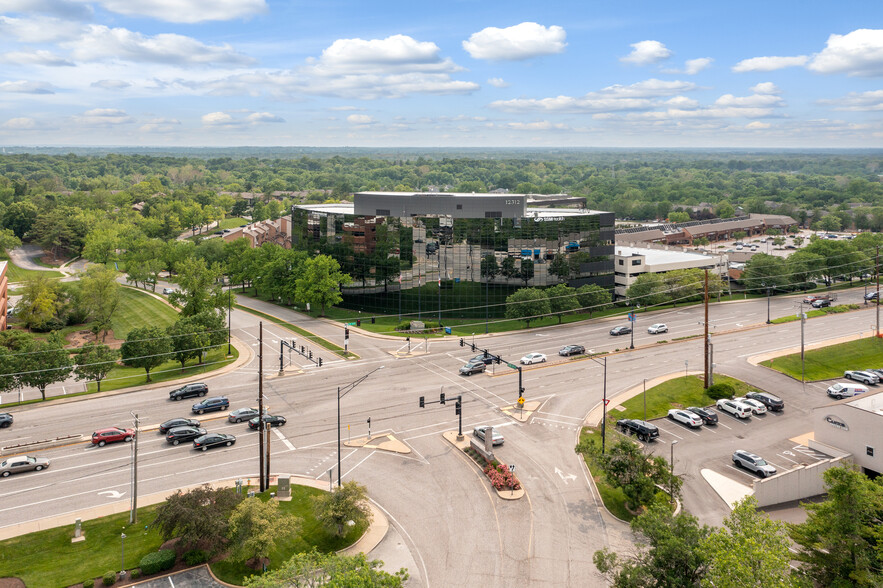 12312 Olive Blvd, Creve Coeur, MO en alquiler - Foto del edificio - Imagen 3 de 19