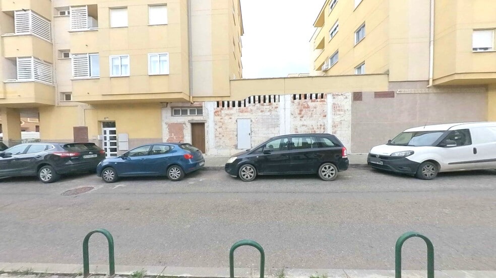 Local en Tarazona en venta - Foto del edificio - Imagen 2 de 21