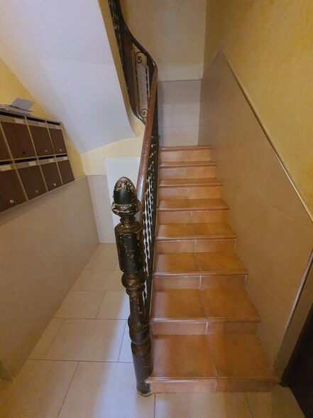 Edificio residencial en Alicante en venta - Foto del interior - Imagen 2 de 50