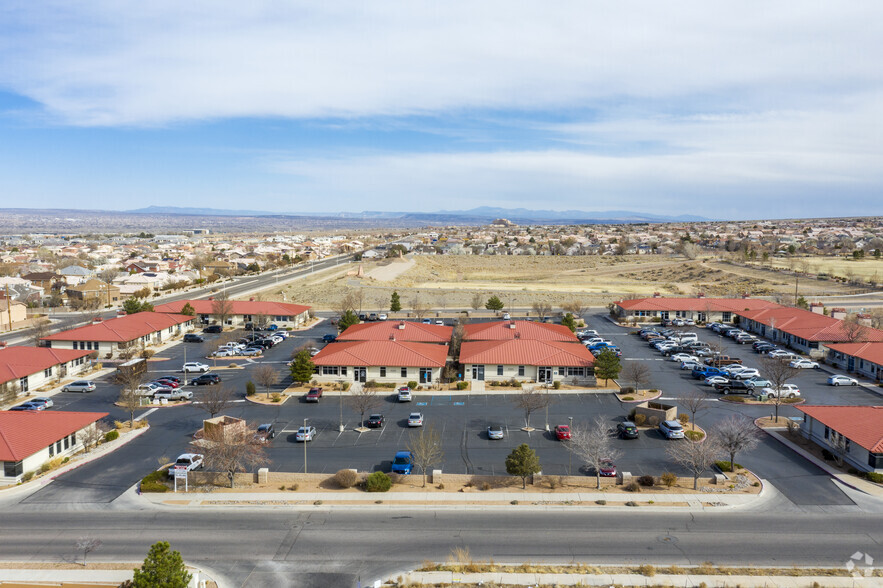 8206 Louisiana Blvd NE, Albuquerque, NM en alquiler - Vista aérea - Imagen 2 de 13