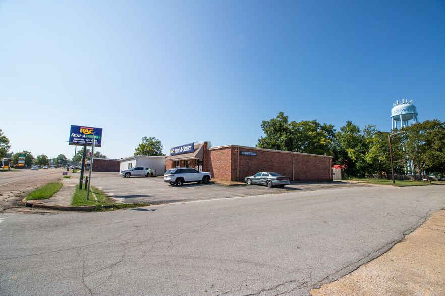 402 W Market St, Bolivar, TN en venta - Foto del edificio - Imagen 2 de 34