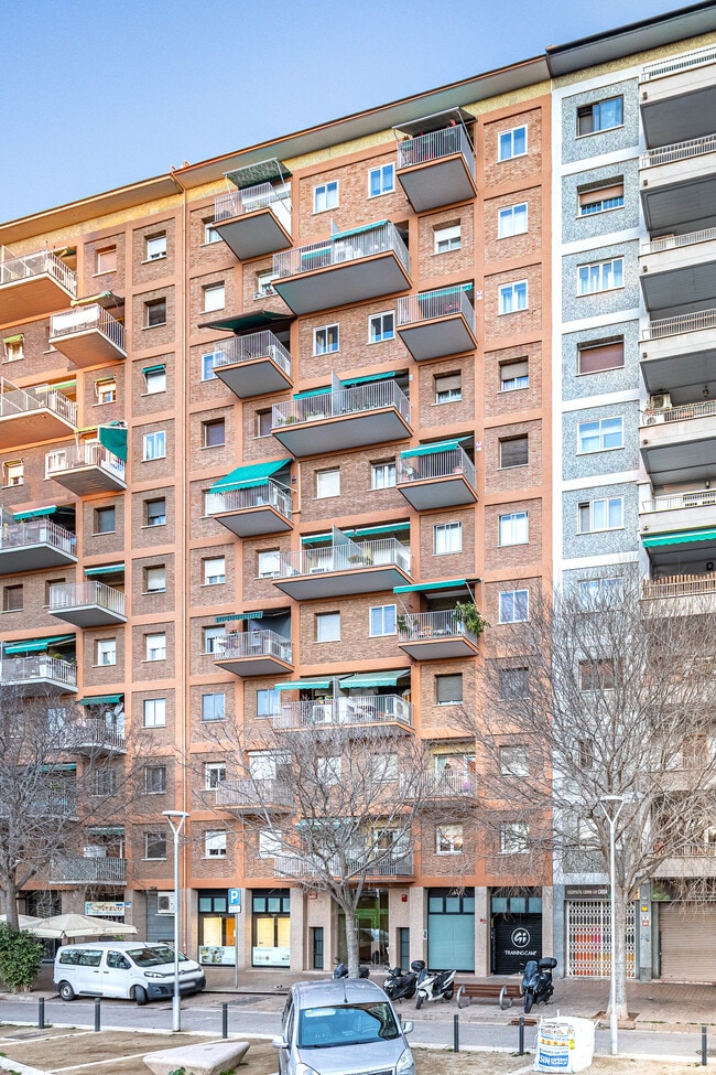 Más detalles de Edificio residencial​ en venta