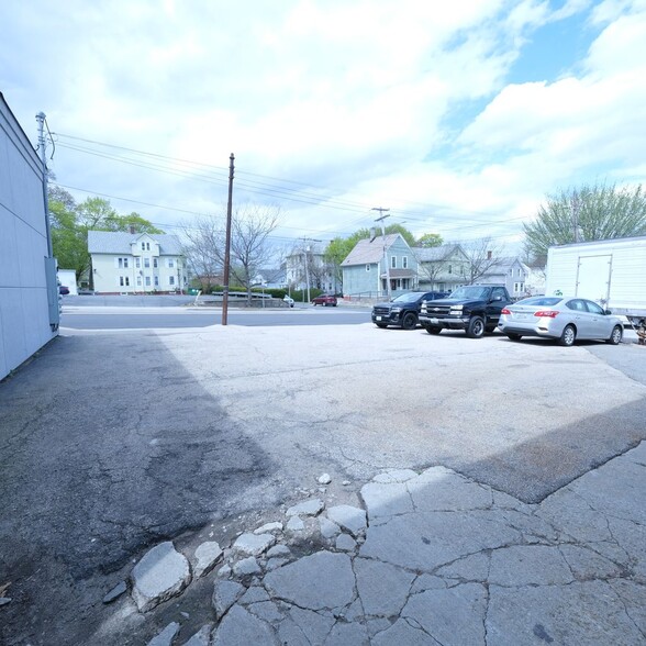 551 Park Avenue, Cranston, RI en venta - Foto principal - Imagen 3 de 28