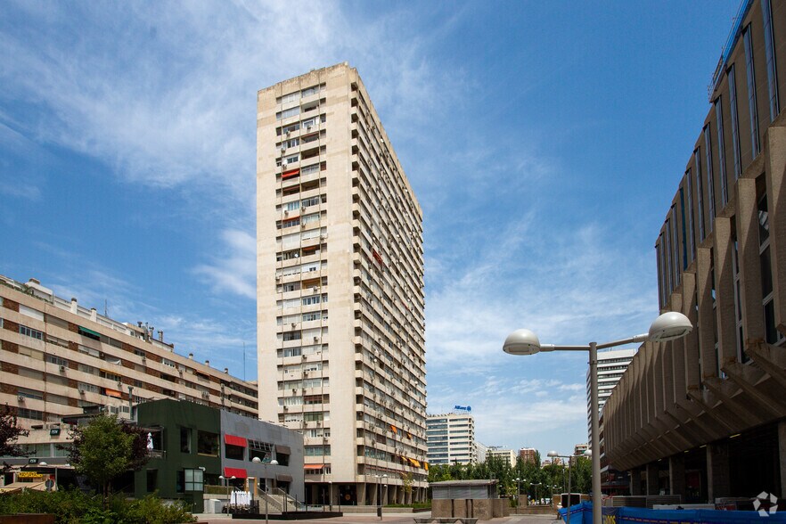 Edificio residencial en Madrid, Madrid en venta - Foto principal - Imagen 1 de 3