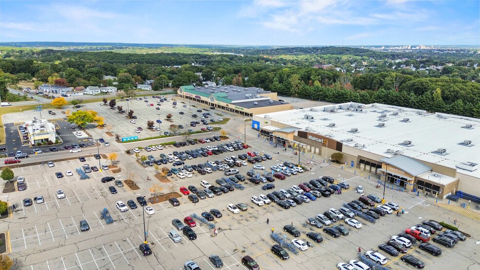 1776-1820 Plainfield Pike, Cranston, RI en alquiler - Foto del edificio - Imagen 3 de 14