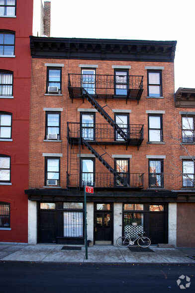 447 Hicks St, Brooklyn, NY en venta - Foto del edificio - Imagen 2 de 27