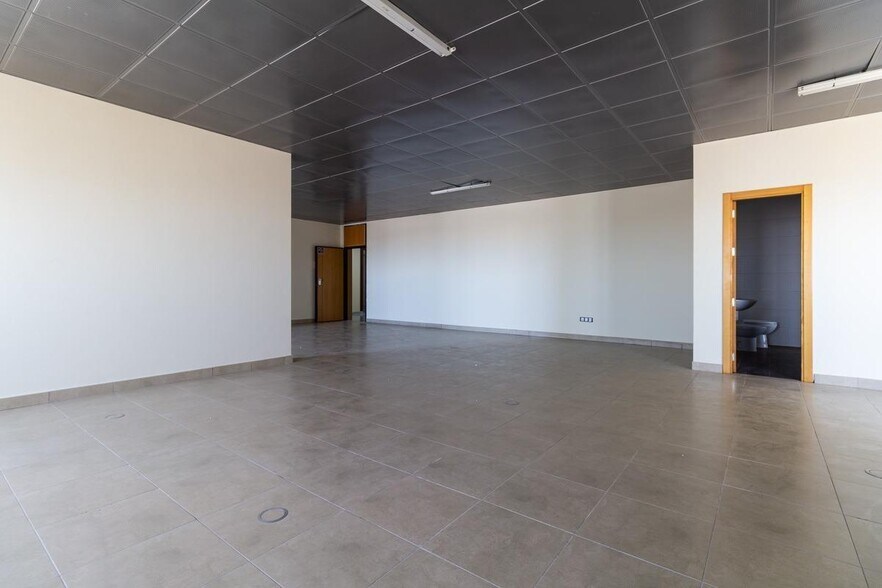 Oficina en El Ejido, Almería en venta - Foto del interior - Imagen 2 de 19