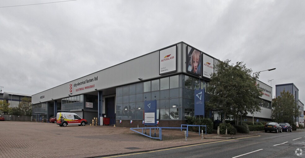 Imperial Way, Watford en alquiler - Foto del edificio - Imagen 1 de 3