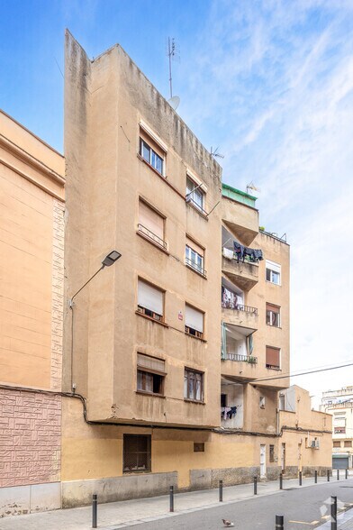 113-115 Carrer Vallparda, L'Hospitalet de Llobregat, Barcelona en venta - Foto del edificio - Imagen 2 de 2