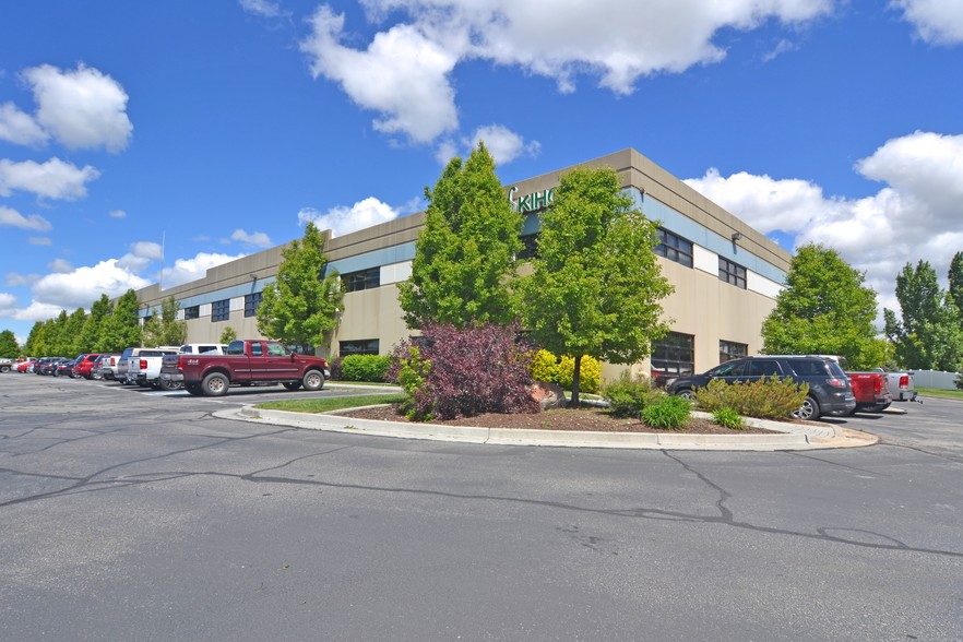 334 N Marshall Way, Layton, UT en venta - Foto del edificio - Imagen 2 de 72