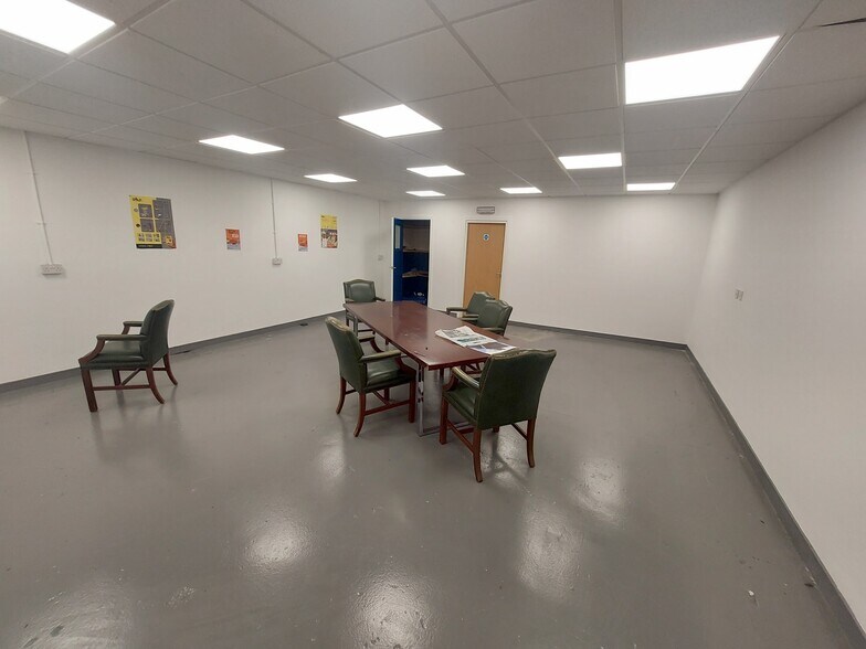 Lochlands Loan, Larbert en alquiler - Vestíbulo - Imagen 3 de 4