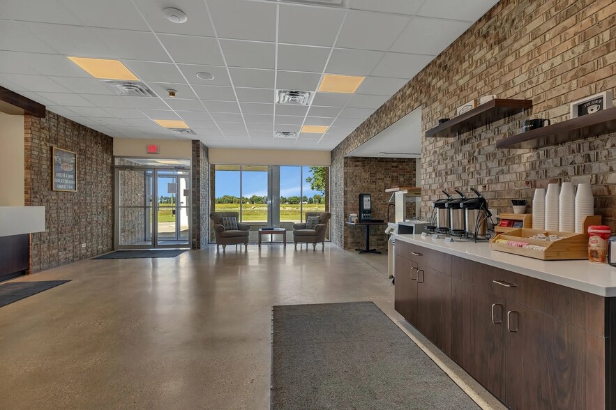 200 E State 28 Hwy, Morris, MN en venta - Lobby - Imagen 3 de 29