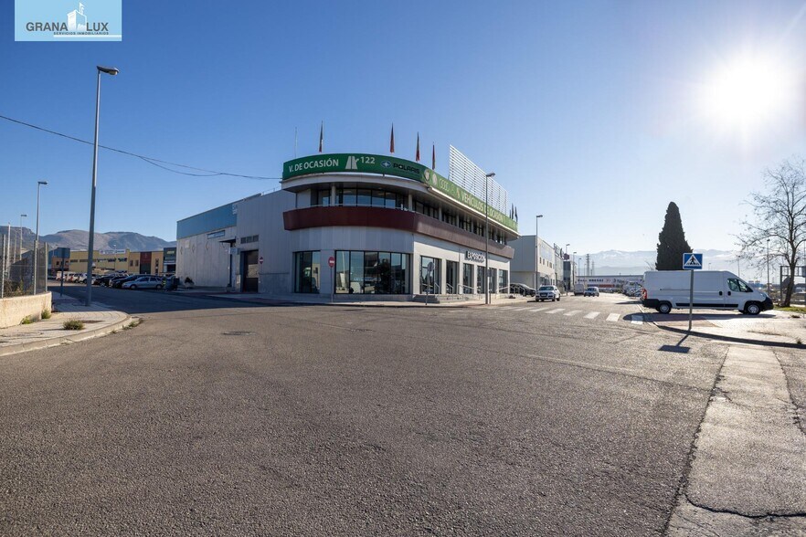 Local en Peligros, Granada en venta - Foto del edificio - Imagen 3 de 50