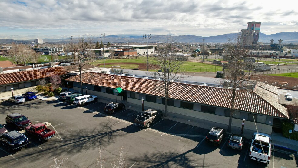 3690 Grant Dr, Reno, NV en alquiler - Foto del edificio - Imagen 1 de 14