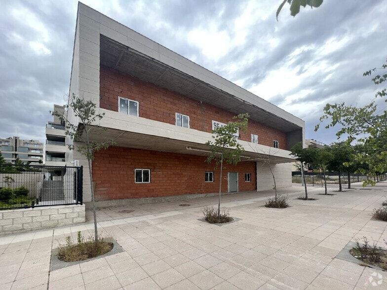 Local en San Sebastián de los Reyes, Madrid en venta - Foto del edificio - Imagen 2 de 21