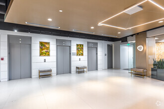 2626 Cole Ave, Dallas, TX en alquiler Lobby- Imagen 1 de 9