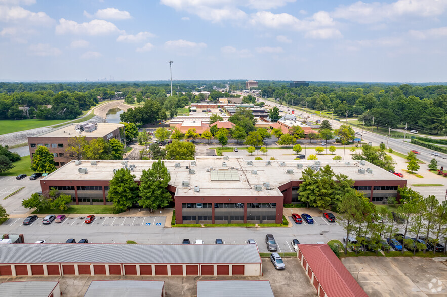 6506 S Lewis Ave, Tulsa, OK en alquiler - Foto del edificio - Imagen 2 de 6