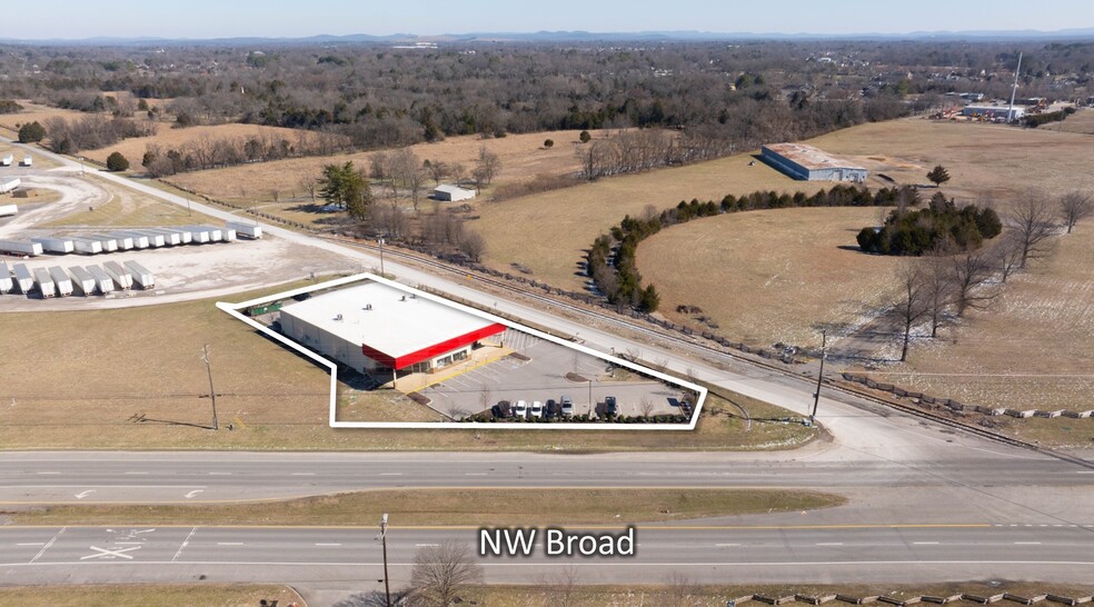 2204 NW Broad St, Murfreesboro, TN en venta - Foto del edificio - Imagen 1 de 29