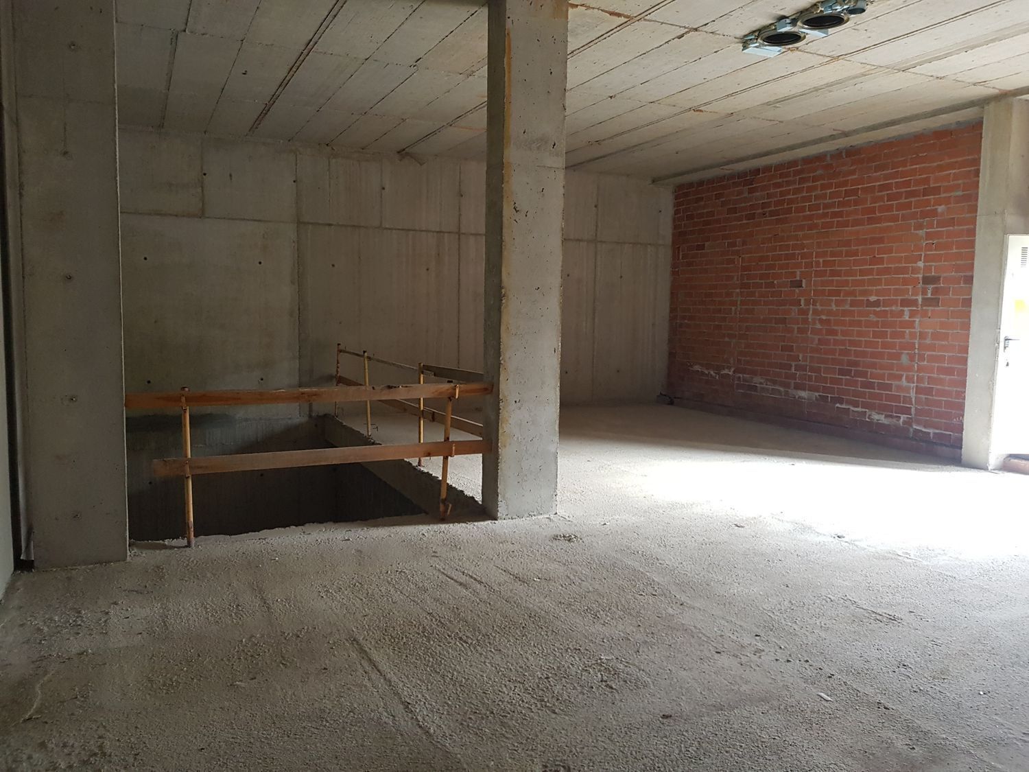 Local en Santiago de Compostela, La Coruna en venta Foto del edificio- Imagen 1 de 20