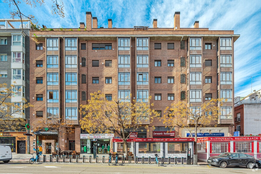 Local en Madrid, Madrid en alquiler - Foto del edificio - Imagen 2 de 2