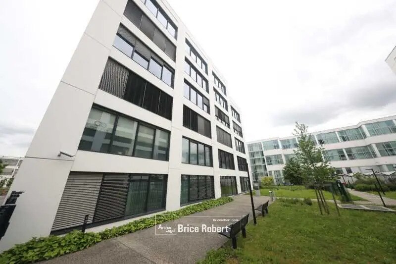 Oficina en Vaulx-en-Velin en alquiler - Foto del edificio - Imagen 2 de 3